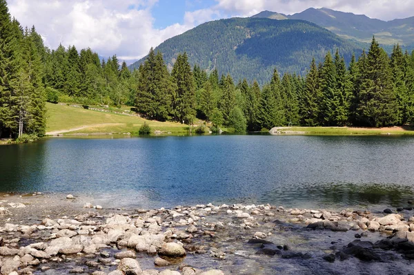 Lago Caprioli Pelizzano Itália Verão — Fotografia de Stock