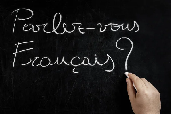 Sprechen Sie Französisch Frage Handgeschrieben Auf Kreidetafel Von Männlicher Hand — Stockfoto