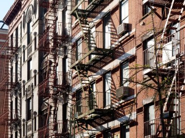 New York City ABD'de yangın merdivenleri ile bina
