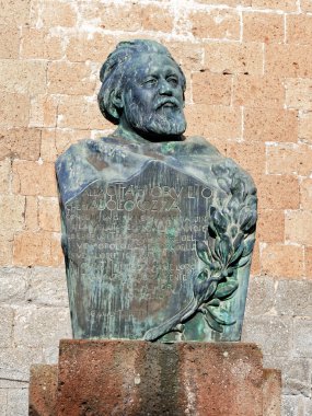 Adolfo Cozza Statue büstü Orvieto İtalya
