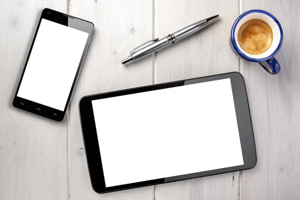 Topview Modernes Tablet Smartphone Mit Leerer Kaffeetasse Und Silbernem Kugelschreiber — Stockfoto