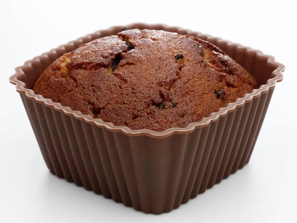 Sobremesa de bolo marrom de chocolate ou cupcake em branco — Fotografia de Stock