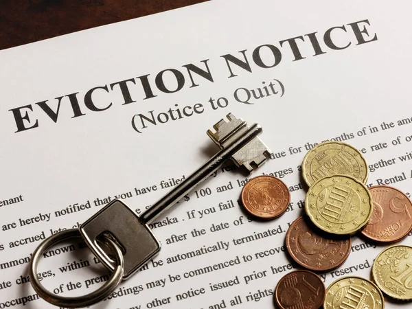 Eviction Note Coins Apartment Key — Stock Photo, Image