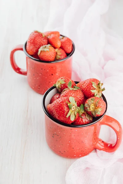 Bowl Strawberry Wooden Table Fresh Sweet Berries Red Cup — Stock Photo, Image