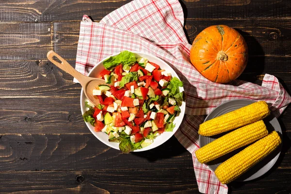 Organic Vegetable Salad Fresh Lettuce Tomato Cucumber Cheese Corn Pumpkin — Stock Photo, Image