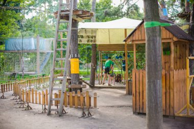 İp park istasyonuna Park