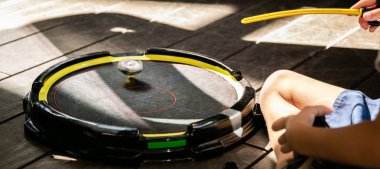 Beyblades Arena, yaz saati oynayan çocuklar