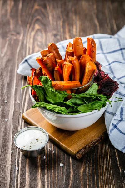 Gezonde aardappel chips alternatief - plantaardige chips — Stockfoto