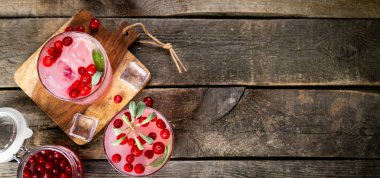 Kızılcık ve Adaçayı Kokteyl, sirke içmeye