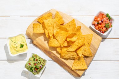 Meksika soslar - salsa, guacamole, peynir sos yelpazesi