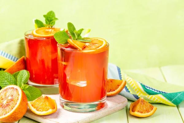 Véres narancs ital és összetevők — Stock Fotó