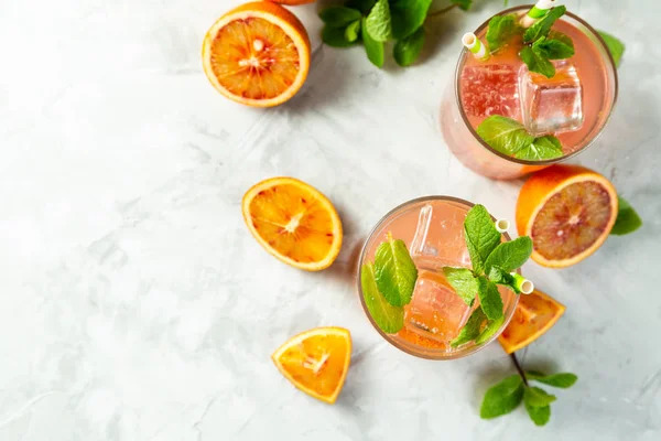 ブラッディ オレンジ色の飲み物や食材 — ストック写真
