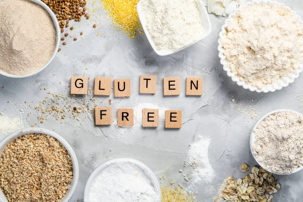 Concepto sin gluten - selección de harinas e ingredientes alternativos —  Fotos de Stock