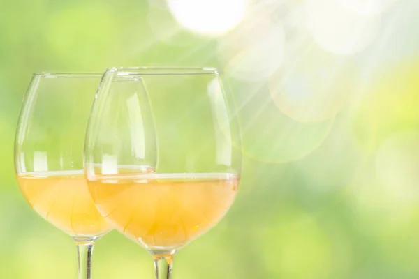 Bardakta portakal şarabı. Gıda trendi. Rustik arka plan — Stok fotoğraf