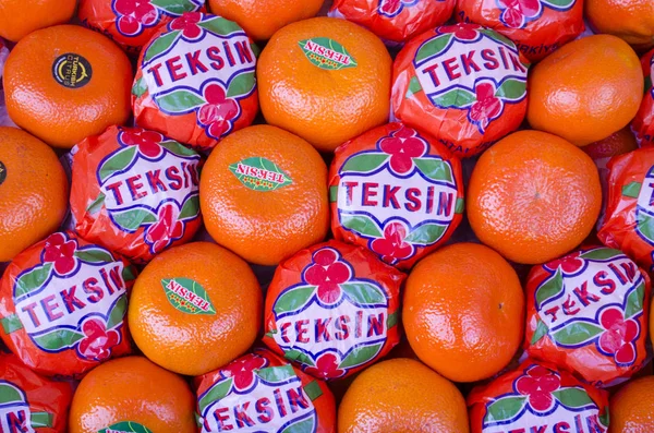 Taze, güzel mandalina bir paket içinde