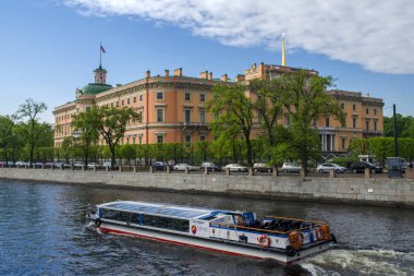 Petersburg, Mikhailovsky Kalesi, Fontanka Nehri