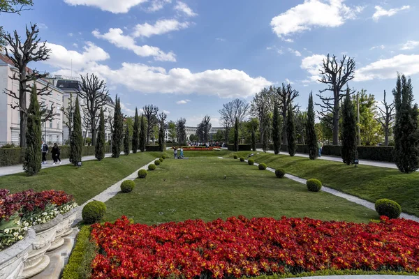 Park w centrum Wiednia, Austria. — Zdjęcie stockowe