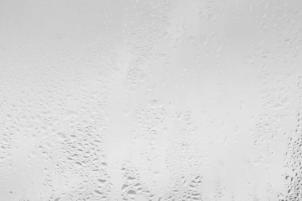 Капли Дождя Поверхности Оконных Стекол Сером Фоне Неба Естественный Фон — стоковое фото
