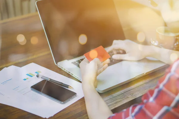 Man Credit Card Doing Payment Laptop — Stock Photo, Image