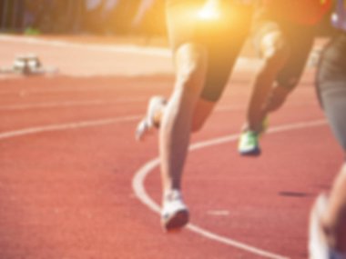 Maratondaki koşucuların bulanık görünümü 