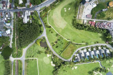 havadan görünümü dron atış güzel golf alanının