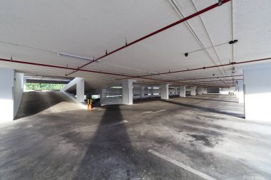 Otopark garaj iç, endüstriyel yapı, boş yer altı iç daire veya süpermarket