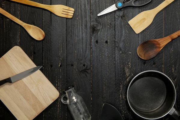 Set Utensilios Cocina Sobre Fondo Madera Negro — Foto de Stock