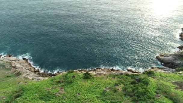 Aerial Drone Video Orilla Del Mar Día Verano Hermosa Vista — Vídeos de Stock