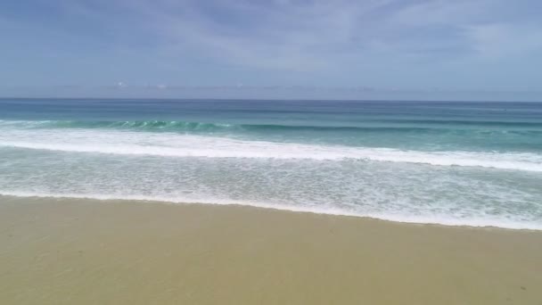 Flygfoto Drönare Kamera Vackra Tropiska Havet Sandstrand Tom Och Ren — Stockvideo