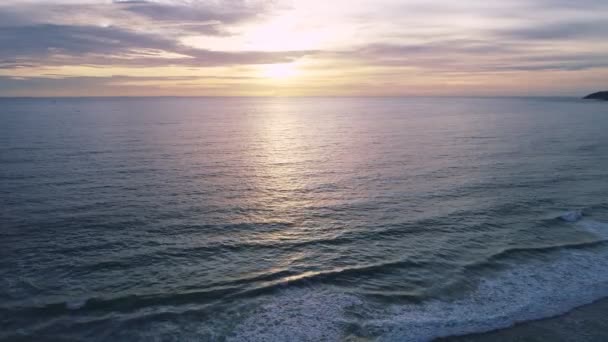 Letecký Letoun Letící Nad Oceánem Tropického Moře Večerních Hodinách — Stock video