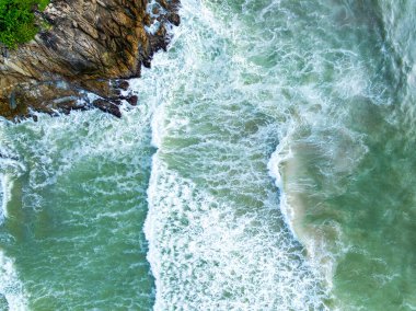 Yaz mevsiminde Phuket Tayland 'daki en güzel sahil manzarası ve deniz manzarası, doğa ortamı ve seyahat arka planı