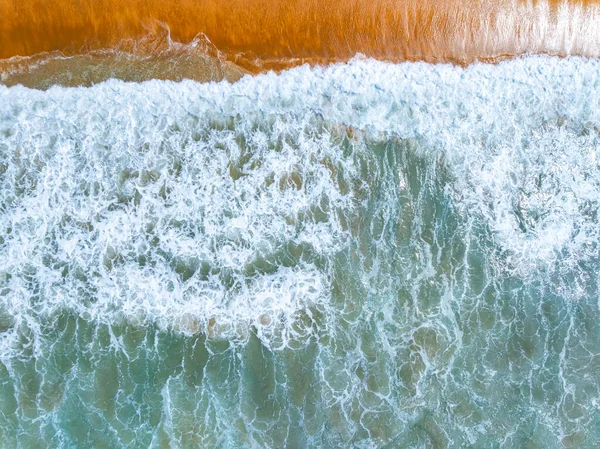 Deniz yüzeyi hava manzarası, Kuş bakışı fotoğraf dalgalar ve su yüzeyi dokusu, inanılmaz deniz arka planı güzel doğa gökyüzü arka planı