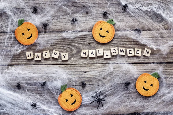 Halloween Hintergrund Mit Dekorativen Kürbissen Gruseligen Netzen Und Spinnen Auf — Stockfoto