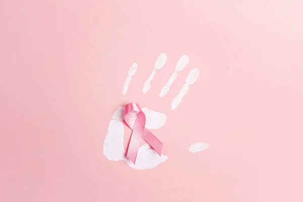 Fita Rosa Com Impressão Palma Branca Sobre Fundo Rosa Símbolo — Fotografia de Stock