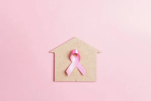 Fita Rosa Com Símbolo Casa Fundo Rosa Para Símbolo Consciência — Fotografia de Stock