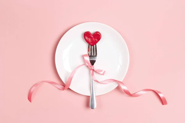 Forchetta Con Cuore Piatto Tavolo Rosa Menù Festivo San Valentino — Foto Stock