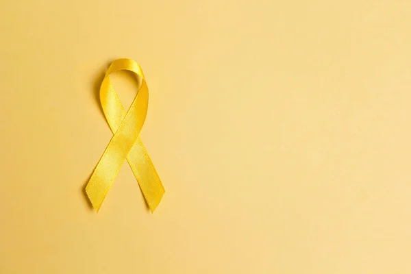 Childhood Cancer Awareness Yellow Ribbon Gele Achtergrond Childhood Cancer Dag — Stockfoto