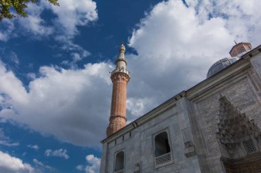 Bulut gökyüzü Bursa Türkiye'de manzaralı yeşil Camii