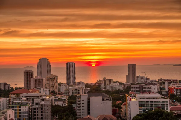 Nefes kesen gün batımı manzarası bir Bangkok şehir, Tayland