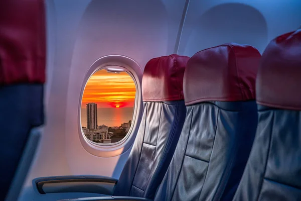 Όμορφη σκηνή του καθίσματος παράθυρο αεροπλάνου ταξιδεύουν έννοια — Φωτογραφία Αρχείου