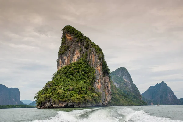 Breathtaking and Beautiful James Bond Island View — Stock Photo, Image