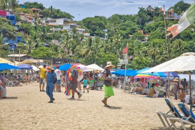 Meksika sörf şehri Sayuiita 'yı keşfediyorum.