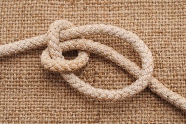 Sağlam deniz düğümü.