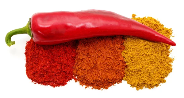 Paprika a hromada koření. — Stock fotografie