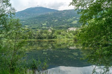 Dağ Panorama bir yaz gününde