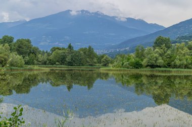 Dağ Panorama bir yaz gününde