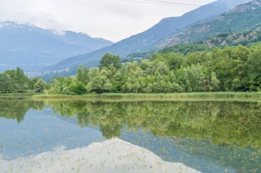 Dağ Panorama bir yaz gününde