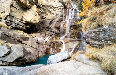 Lillaz, İtalya, Cogne, Aosta Vadisi şelale