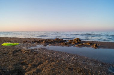 Sahilde gün batımı