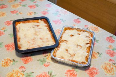 İtalyan el yapımı lazanya, lazanya alla bolognese